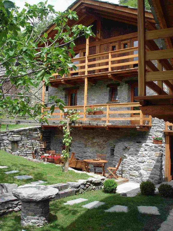Maison De Noe Arnad Exterior foto